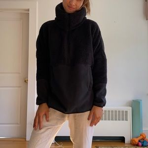 North Face pullover fleece jacket